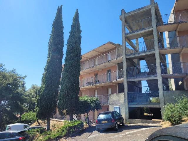 Appartement 1 pièce, 12 m² à louer à Nîmes 30900