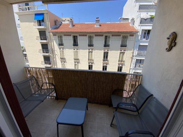 Appartement 1 pièce, 12 m² à louer à Toulon 83000