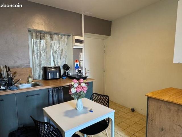 Studio 1 pièce 24 m²