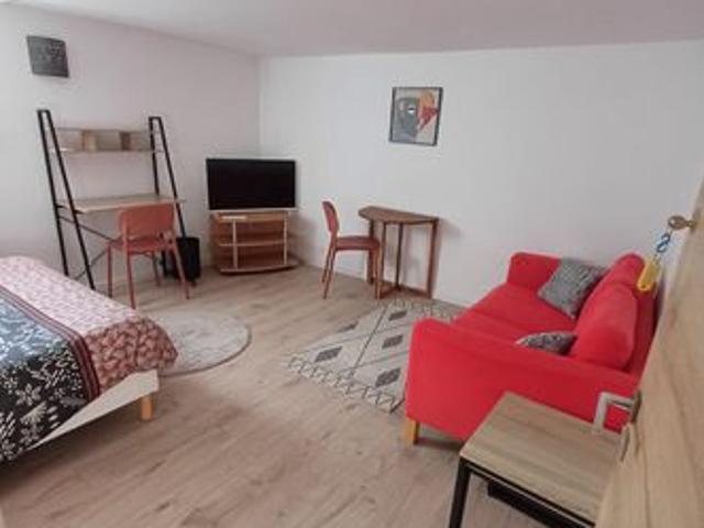 Appartement 1 pièce, 24 m² à louer à Massy 91300