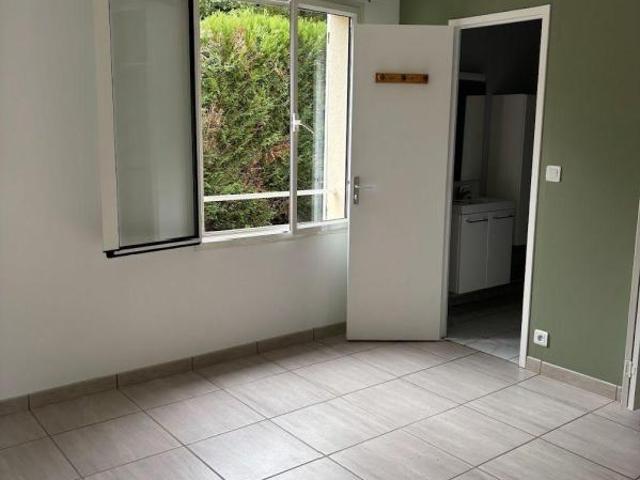Appartement 1 pièce, 24 m² à louer à Maurepas 78310