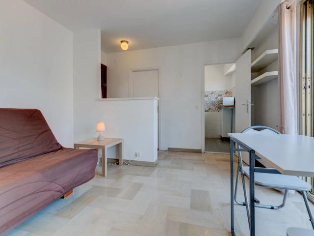 Appartement 1 pièce, 24 m² à louer à Nice 06000