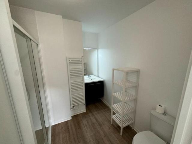 Appartement 1 pièce, 24 m² à louer à Arès 33740