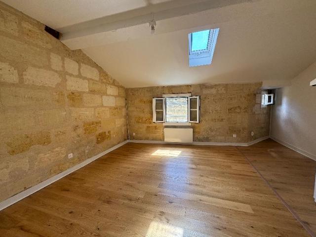Appartement 1 pièce, 24 m² à louer à Bordeaux 33000