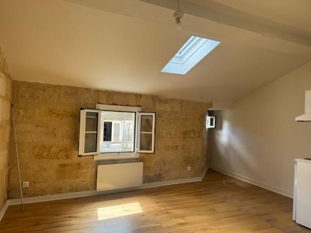 Appartement 1 pièce, 24 m² à louer à Bordeaux 33000