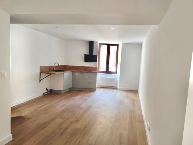Appartement 1 pièce, 24 m² à louer à Cahors 46000