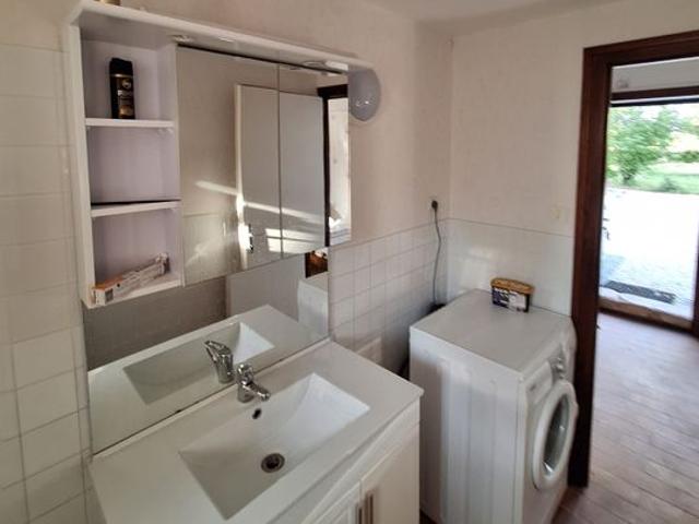 Appartement 1 pièce, 24 m² à louer à Crêches sur Saône 71680