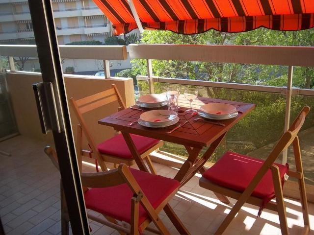 Appartement 1 pièce, 24 m² à louer à Fréjus 83370