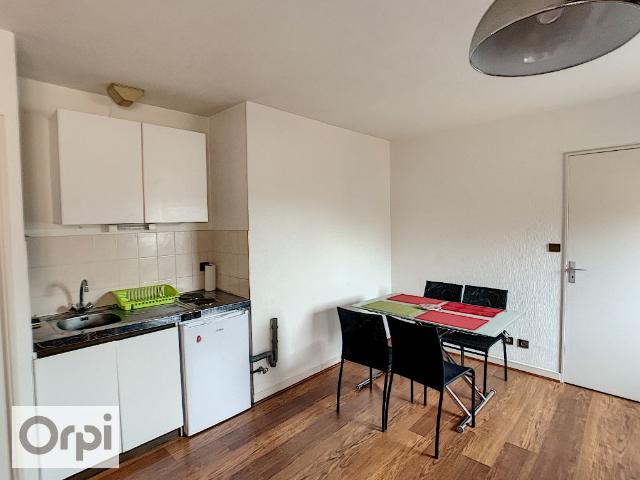 Appartement 1 pièce, 25 m² à louer à Montluçon 03100