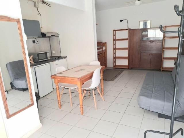 Appartement 1 pièce, 25 m² à louer à Nîmes 30900