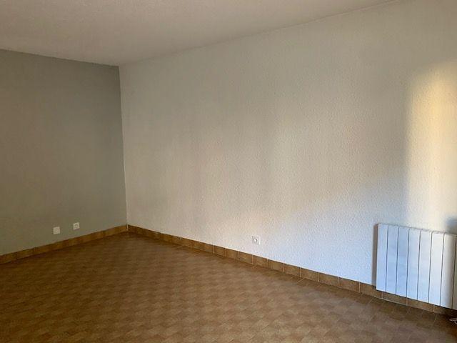 Appartement 1 pièce, 25 m² à louer à Nîmes 30900