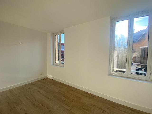Appartement 1 pièce, 25 m² à louer à Ambilly 74100