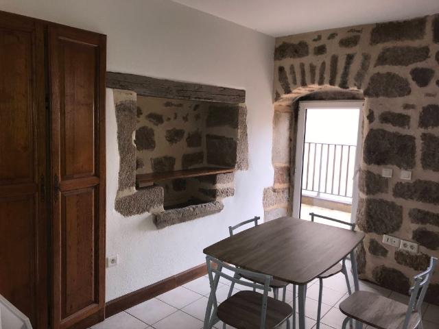 Appartement 1 pièce, 25 m² à louer à Chastel Nouvel 48000