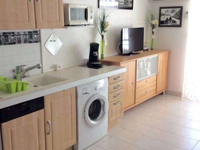 Appartement 1 pièce, 25 m² à louer à Fréjus 83370