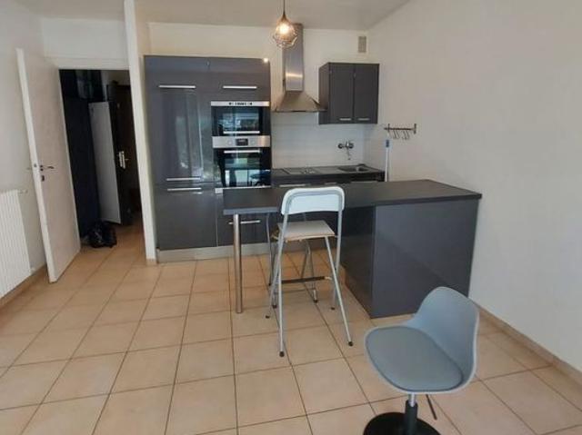 Appartement 1 pièce, 25 m² à louer à Garches 92380