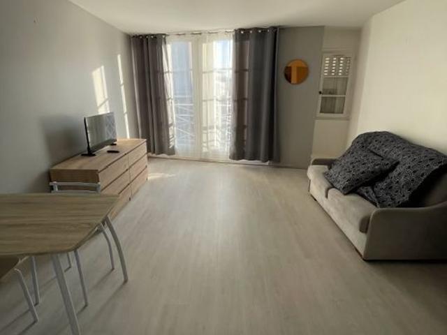 Appartement 1 pièce, 25 m² à louer à Langres 52200