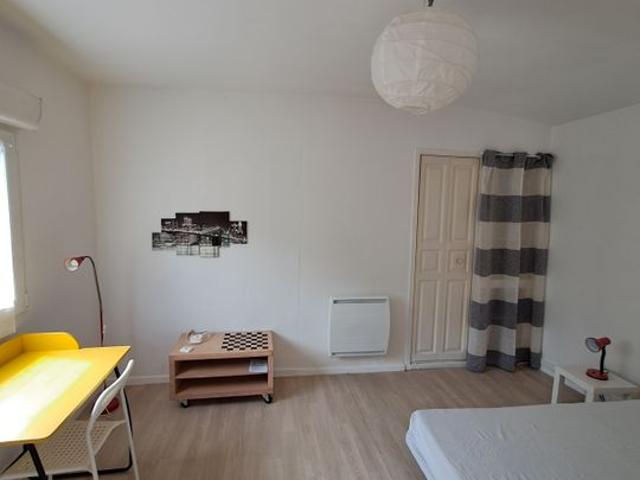 Appartement 1 pièce, 25 m² à louer à Saint Jacques de la Lande 35136