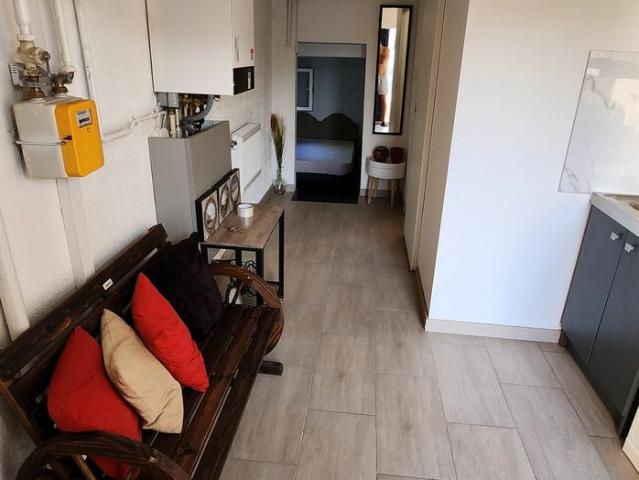 Appartement 1 pièce, 25 m² à louer à Vénissieux 69200