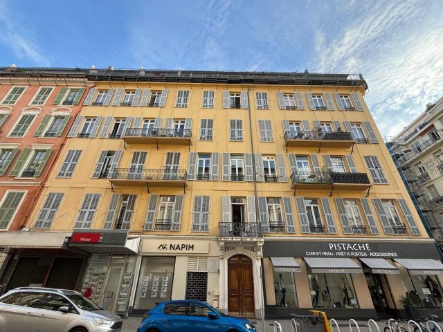 Appartement 1 pièce, 26 m² à louer à Nice 06000