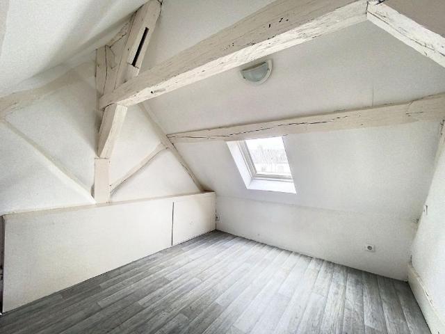 Appartement 1 pièce, 26 m² à louer à Orléans 45000