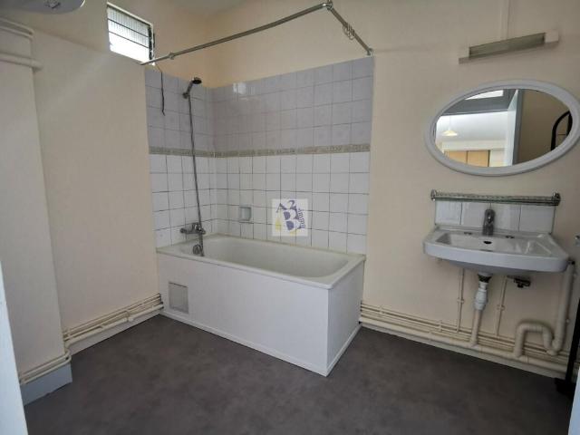 Appartement 1 pièce, 26 m² à louer à Ruelle sur Touvre 16600