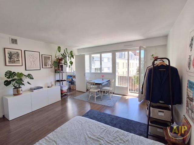 Appartement 1 pièce, 27 m² à louer à Nantes 44100