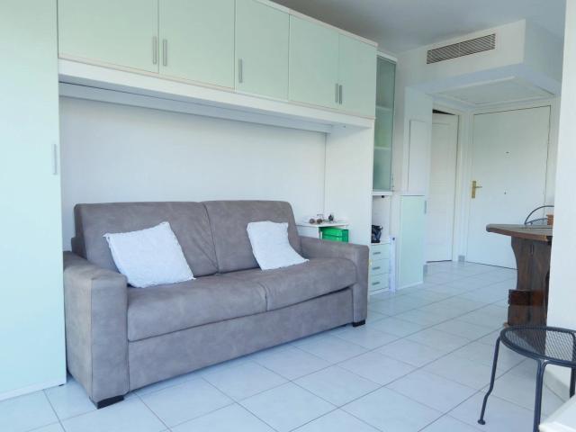 Appartement 1 pièce, 27 m² à louer à Nice 06000