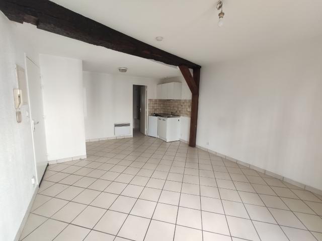 Appartement 1 pièce, 27 m² à louer à Orléans 45000