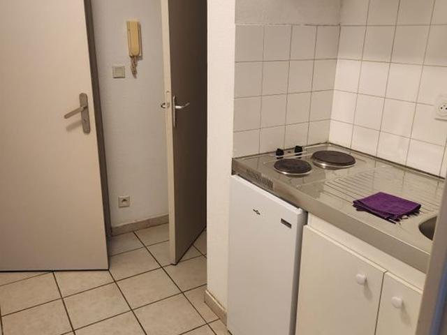 Appartement 1 pièce, 27 m² à louer à Avignon 84000