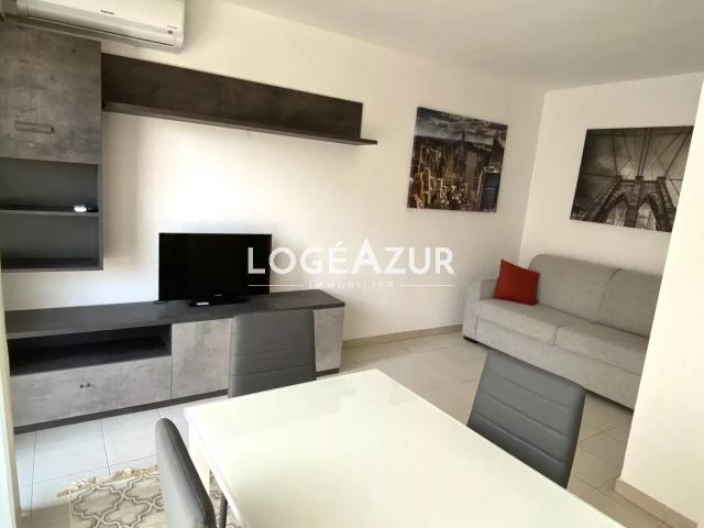 Appartement 1 pièce, 27 m² à louer à Antibes 06160