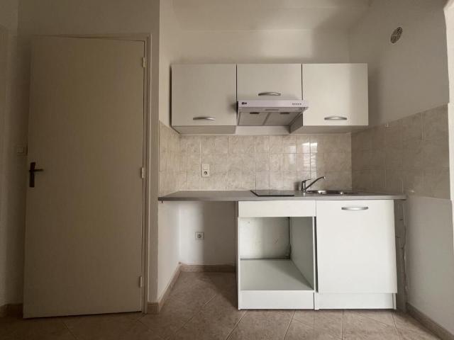 Appartement 1 pièce, 27 m² à louer à Bastia 20600