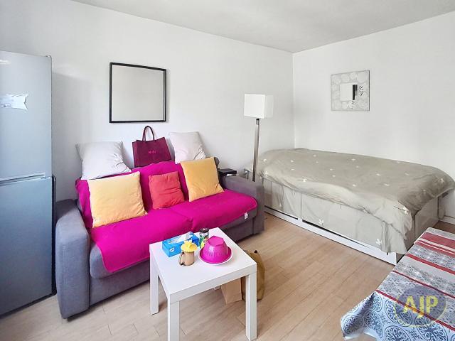Appartement 1 pièce, 27 m² à louer à Bordeaux 33000