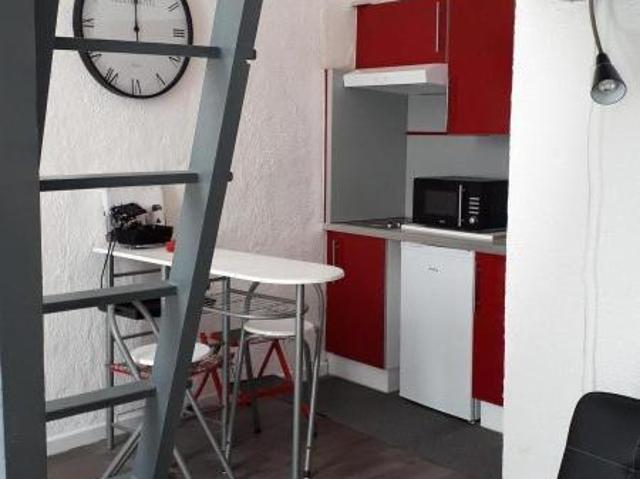 Appartement 1 pièce, 27 m² à louer à Bordeaux 33000