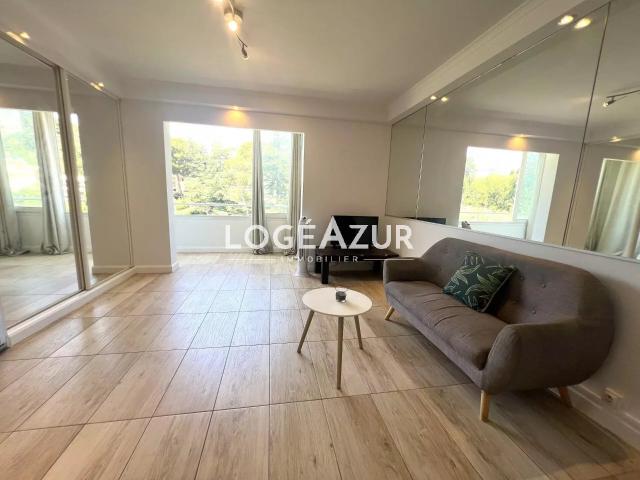 Appartement 1 pièce, 27 m² à louer à Cannes 06400