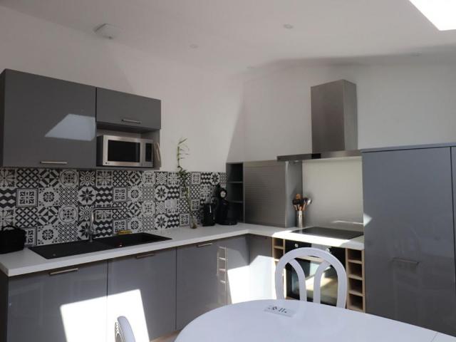 Appartement 1 pièce, 27 m² à louer à Crémieu 38460