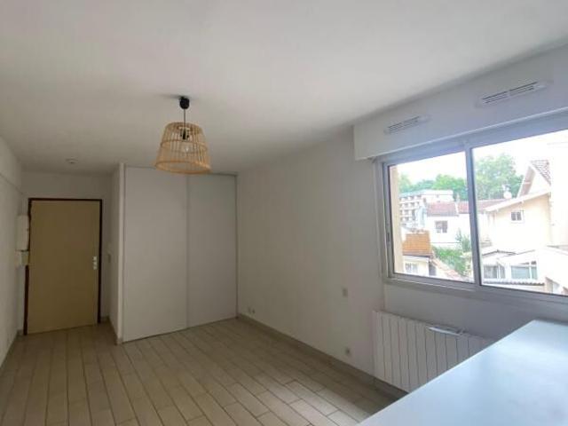 Appartement 1 pièce, 27 m² à louer à Dax 40100