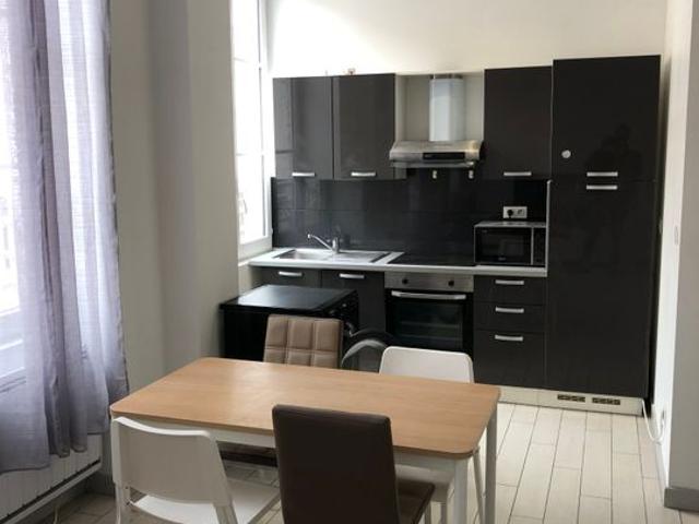 Appartement 1 pièce, 27 m² à louer à Lyon 3 69003