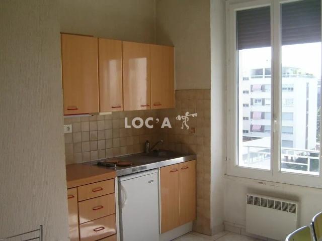 Appartement 1 pièce, 27 m² à louer à Lyon 7 69007