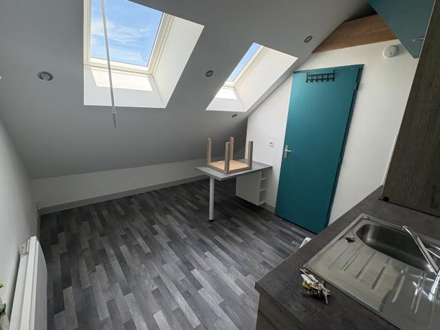 Appartement 1 pièce, 27 m² à louer à Lons le Saunier 39000