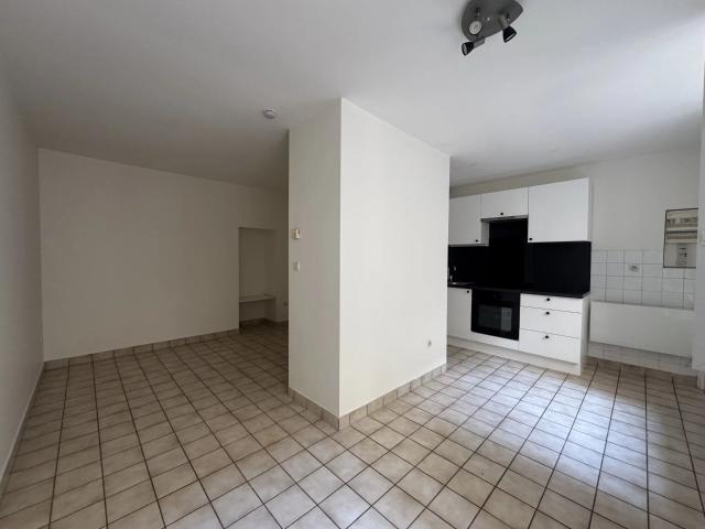 Appartement 1 pièce, 27 m² à louer à Saint Étienne 42000