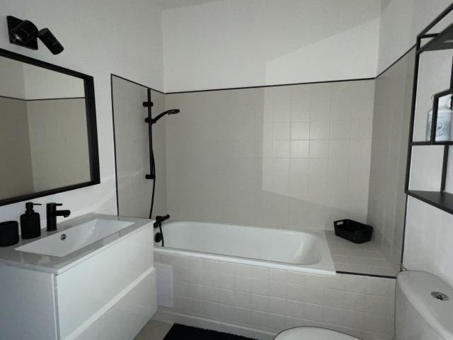 Appartement 1 pièce, 27 m² à louer à Saint Étienne 42100