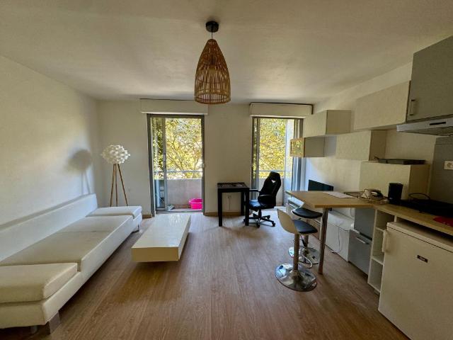 Appartement 1 pièce, 27 m² à louer à Sète 34200