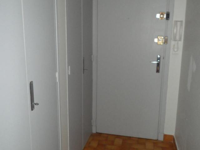 Appartement 1 pièce, 27 m² à louer à Toulon 83100