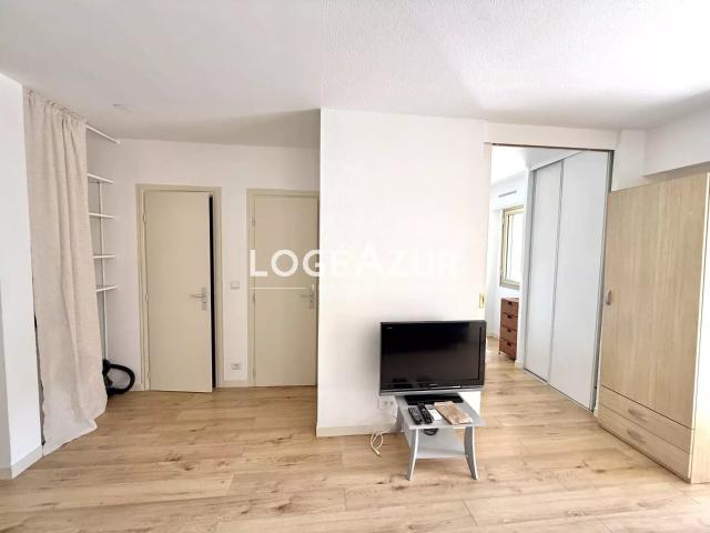 Appartement 1 pièce, 27 m² à louer à Vallauris 06220