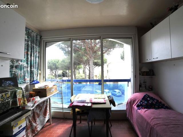 Studio 1 pièce 28 m²