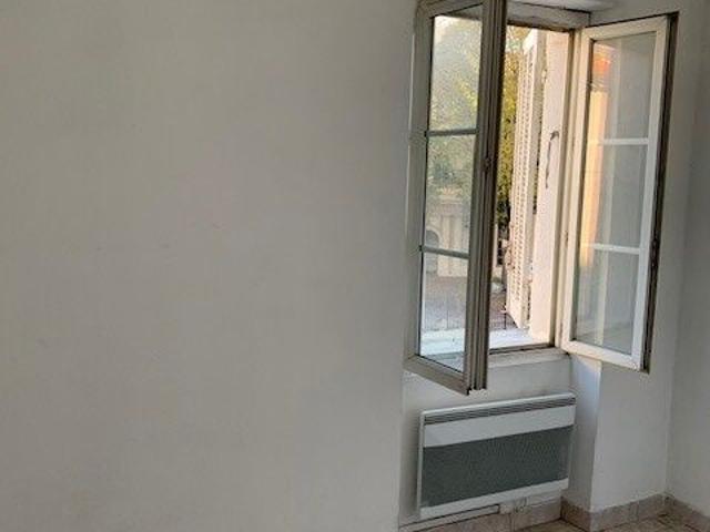 Appartement 1 pièce, 28 m² à louer à Marseille 1 13001