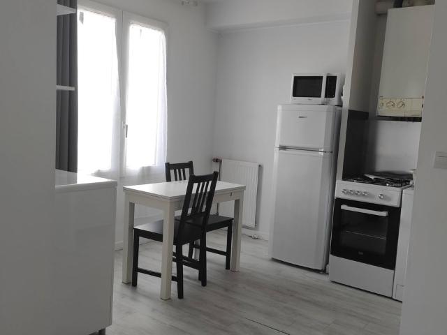 Appartement 1 pièce, 28 m² à louer à Montigny le Bretonneux 78180