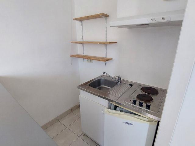 Appartement 1 pièce, 28 m² à louer à Nantes 44300