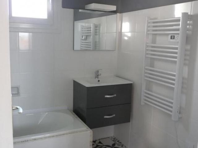 Appartement 1 pièce, 28 m² à louer à Nîmes 30000