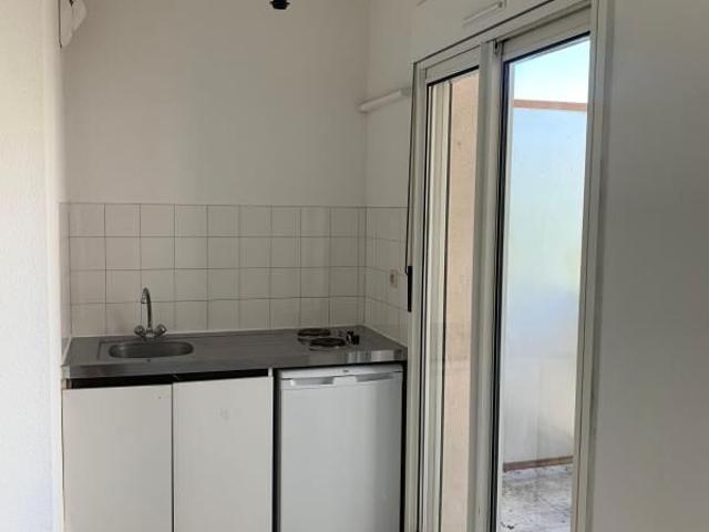Appartement 1 pièce, 28 m² à louer à Nîmes 30900
